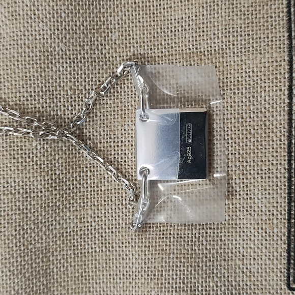 GUCCI Silver Branded Pendant Necklace - Picture 5 of 14